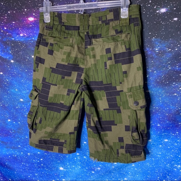 Shaun White- Green Cargo Shorts size 10 - Picture 5 of 14